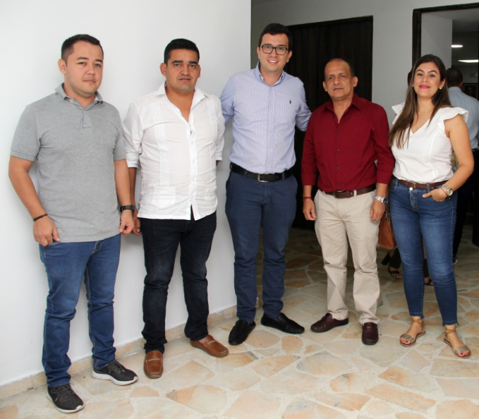 Osorio Quintero, Juan Carlos lozana, Álvaro Ávila, director  Nacional de regalías; Luis  Carlos Amalla, alcalde del municipio de la Plata y Karina flores.